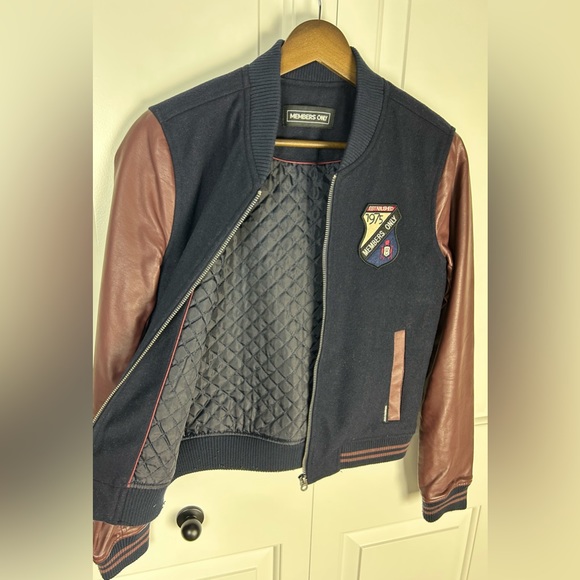 MEMBERS ONLY Varsity Jacket - Navy Blue Wool with Burgundy Leather Sleeves - Picture 5 of 8